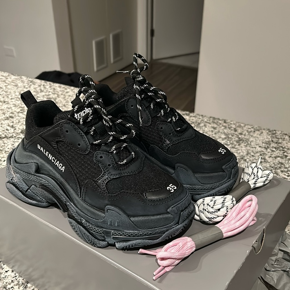 Balenciaga triple s